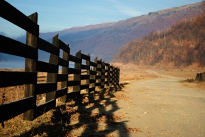 1385771_country_fence